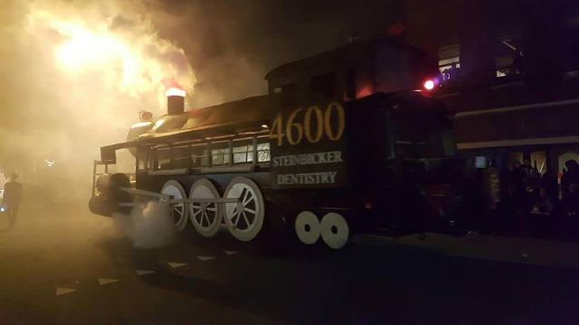 Mebane-Christmas-parade-train-Steinbicker-Family-Dentistry