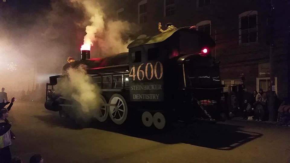 Mebane-Christmas-parade-downtown-Steinbicker-Family-Dentistry